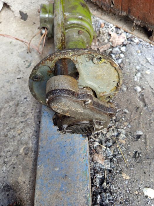 Насос до фрезерного станка