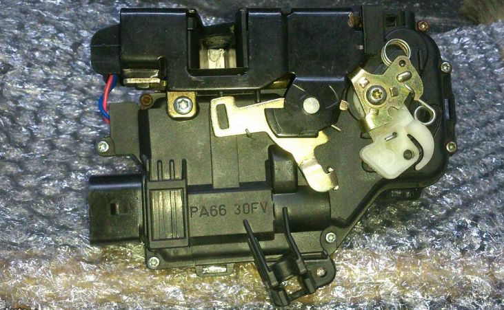 Fechadura Audi A6 porta do condutor 4 B 2 8 3 7 0 1 5 G nova