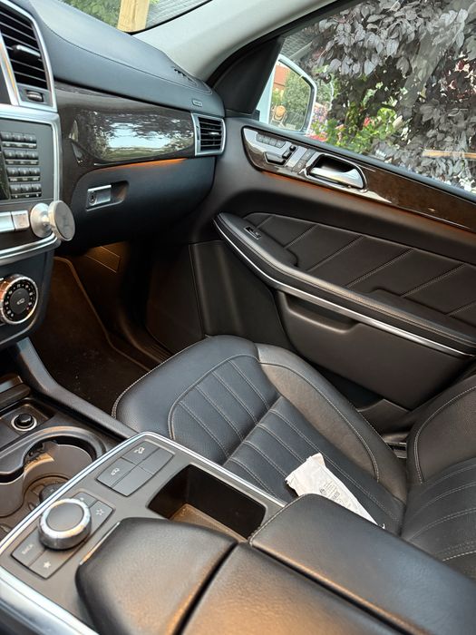 Mercedes GL 450 V8 bi turbo  7 osobowy nowy model okazja