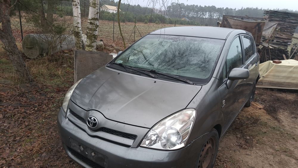 Tanio części Toyota Corolla Verso 2.2 177km