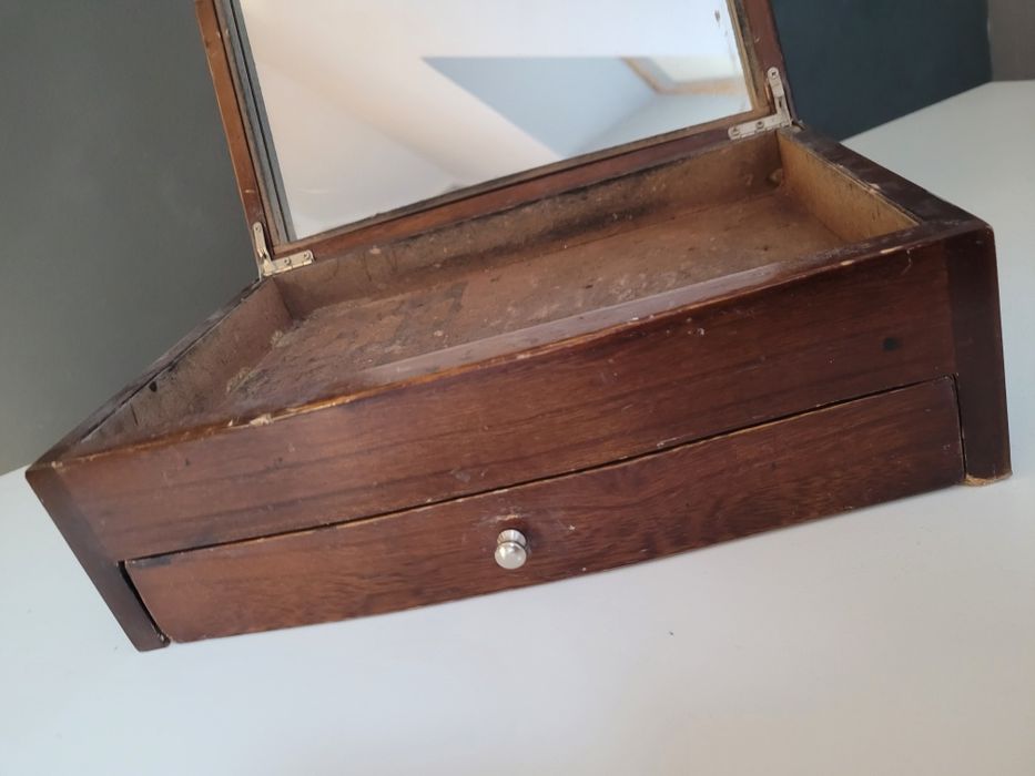 Drewniana szkatułka