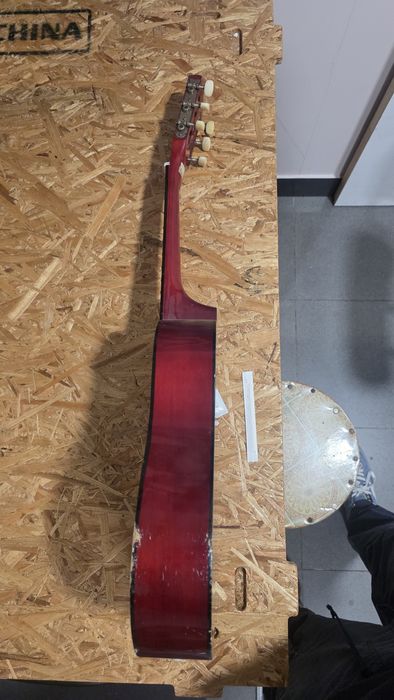 Guitarra sem cordas486286087140167681