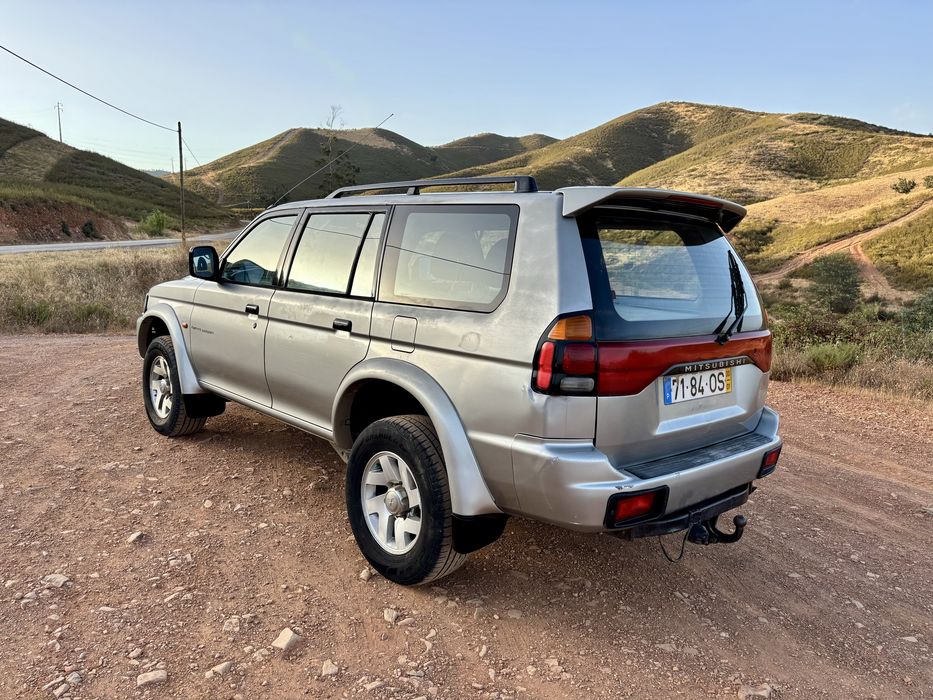 Mitsubishi Pajero Sport 2.5 TD GLS