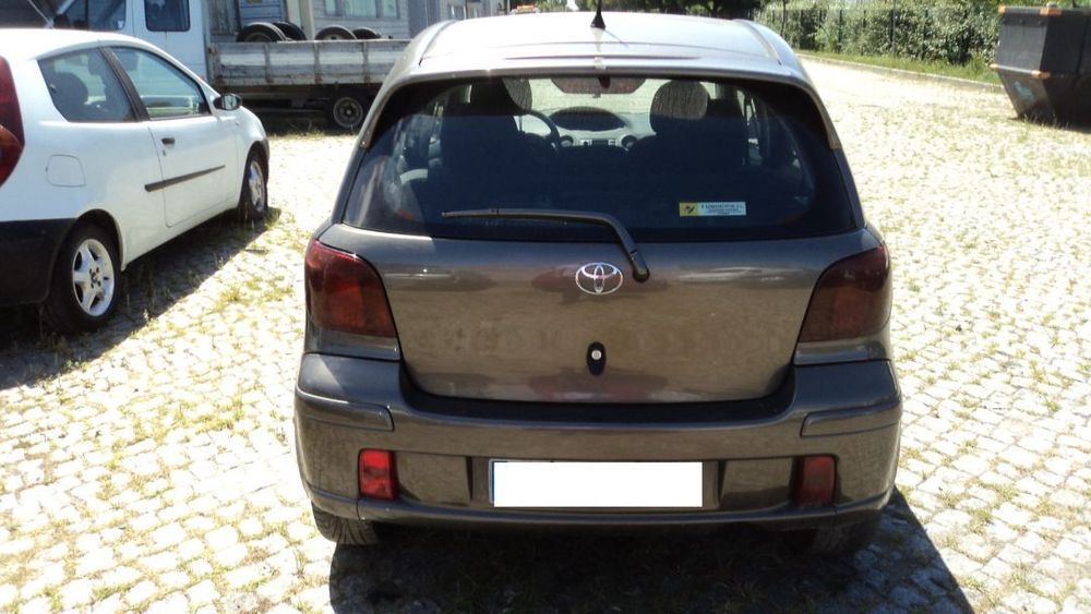 Toyota Yaris 1.4D-4D 5P 2005 - Para Peças