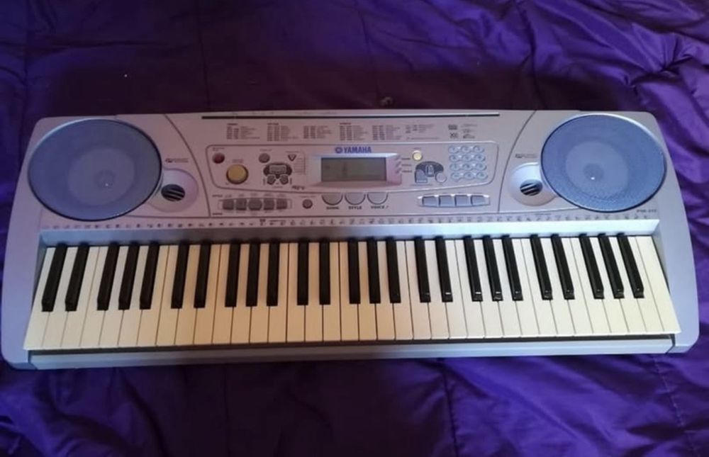 Orgão Yamaha PSR-273