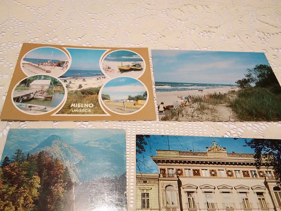 4 pocztówki z lat 80, z tyłu znaczki.