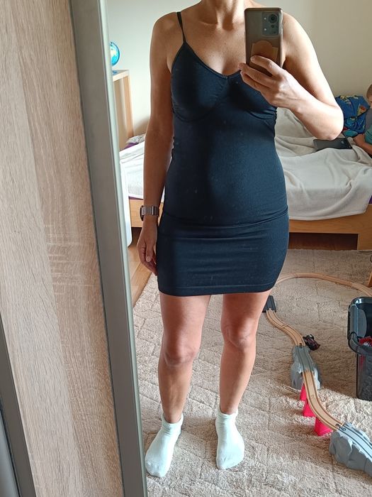 Bielizna modelująca sukienka czarna