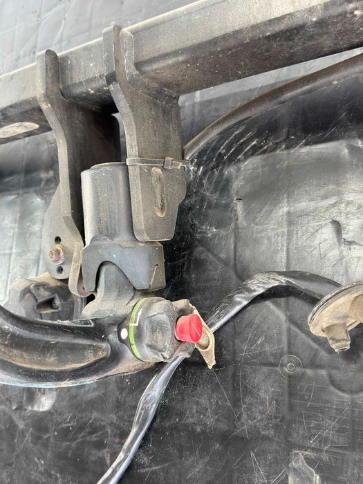 Gancho de Reboque para BMW Serie 5 (E61) (Com instalação)