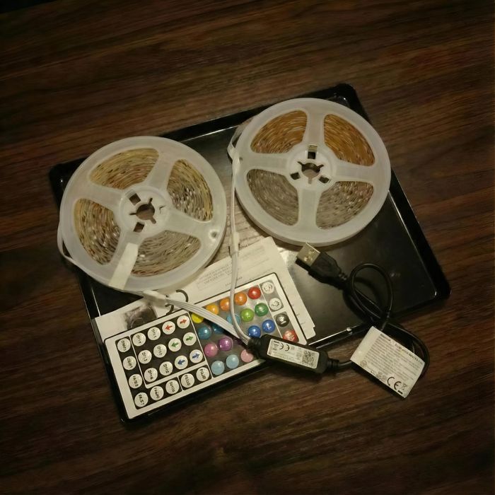 LED стрічка з пультом дистанційного керування, новий стан