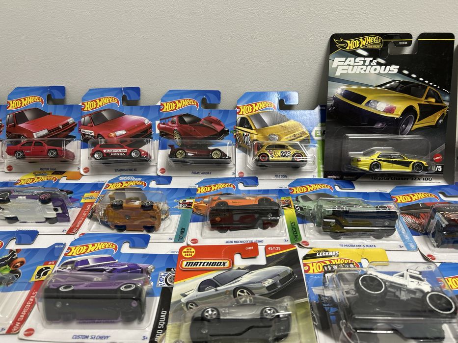 продаю Hotwheels пишите в лс
