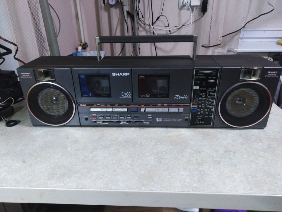 Магнитола SHARP QT-88ZD
