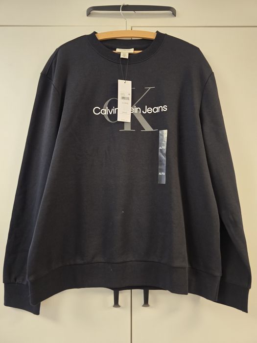 Czarna bluza i spodnie Calvin Klein, rozmiar XL.