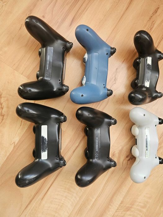 Pad PS4 Sony, oryginał, sprawny = 1 sztuka