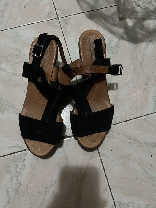 Sandalias pretas n 39…marca Tapadas