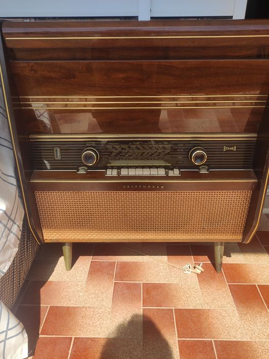 Móvel   Rádio   gira discos