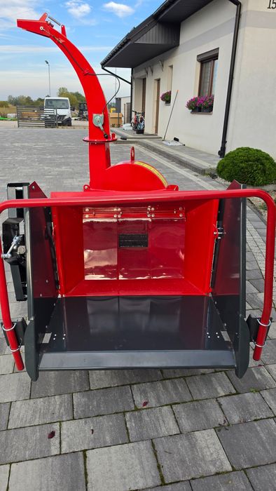 4FARMER BX52R - rębak do sadu i gospodarstwa z własną pompą