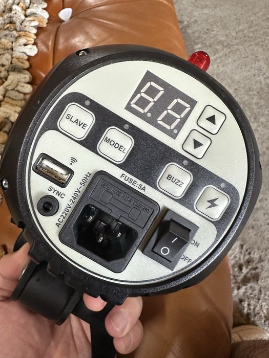 Спалах студійний GODOX E120