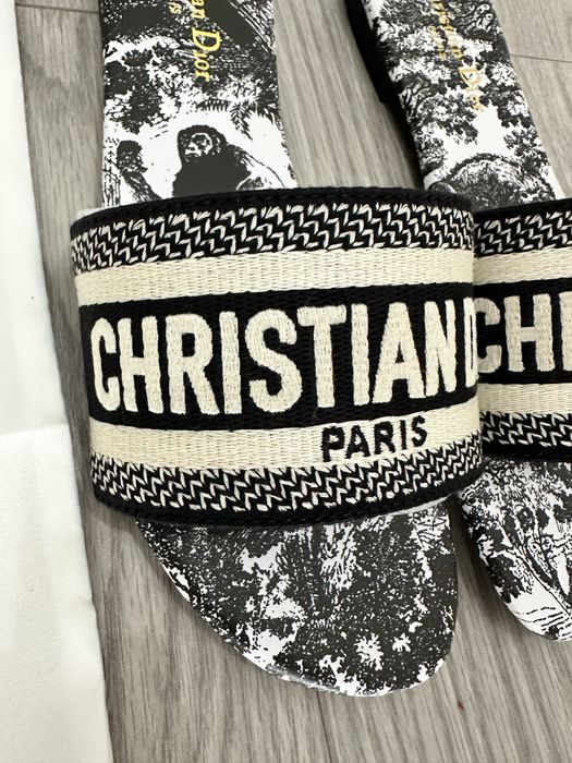 Chinelos da Christian Dior
