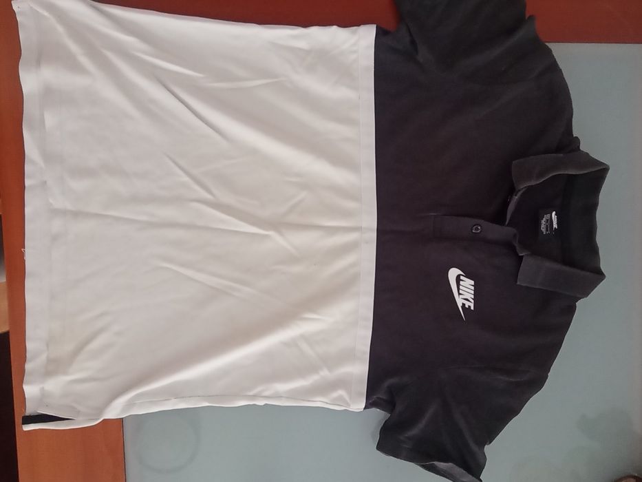 Tshirt -Polo	Nike		Tamanho M	usada em bom estado