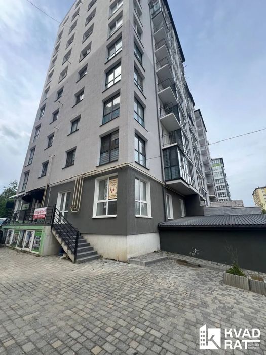 Продаж комерційного приміщеггя вільного призначення