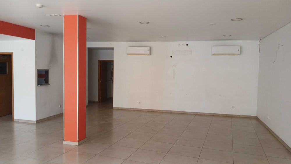 Espaço comercial ou restauração Paredes