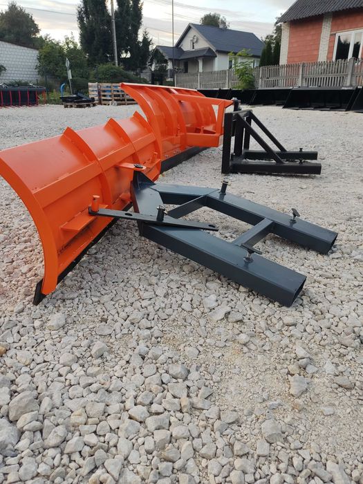 Pług do  śniegu wózka widłowego nowy solidny