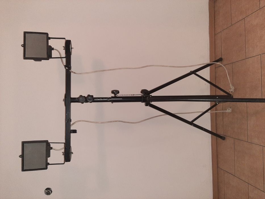 Lampy studyjne do oświetlenia sali