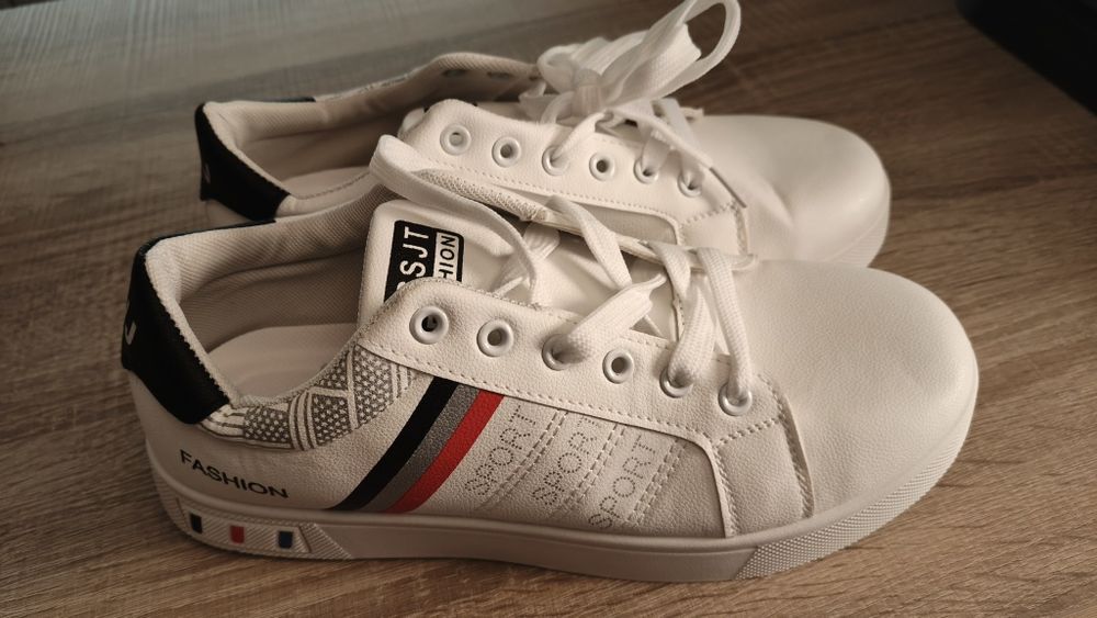 Sapatilhas novas sem estrear NR 43