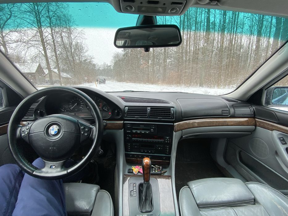 Bmw e38 lift 4.4 740