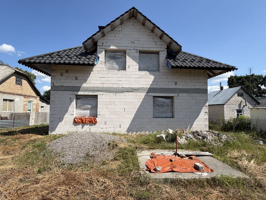 Продам дом в с. В.Олександрівка ( 10 км від Києва)