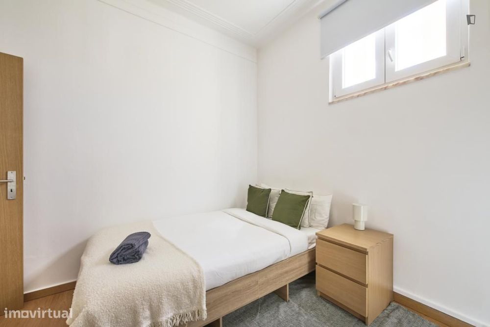 Quarto - localizado em Alameda Lisbon