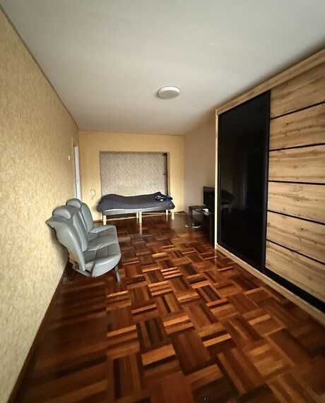 Продается 1 комн. квартира по ул. Товарищеская, в хорошем состоянии