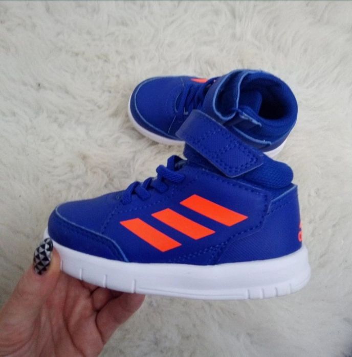 Nowe buciki rozmiar 21 Adidas
Tylko przymierzone