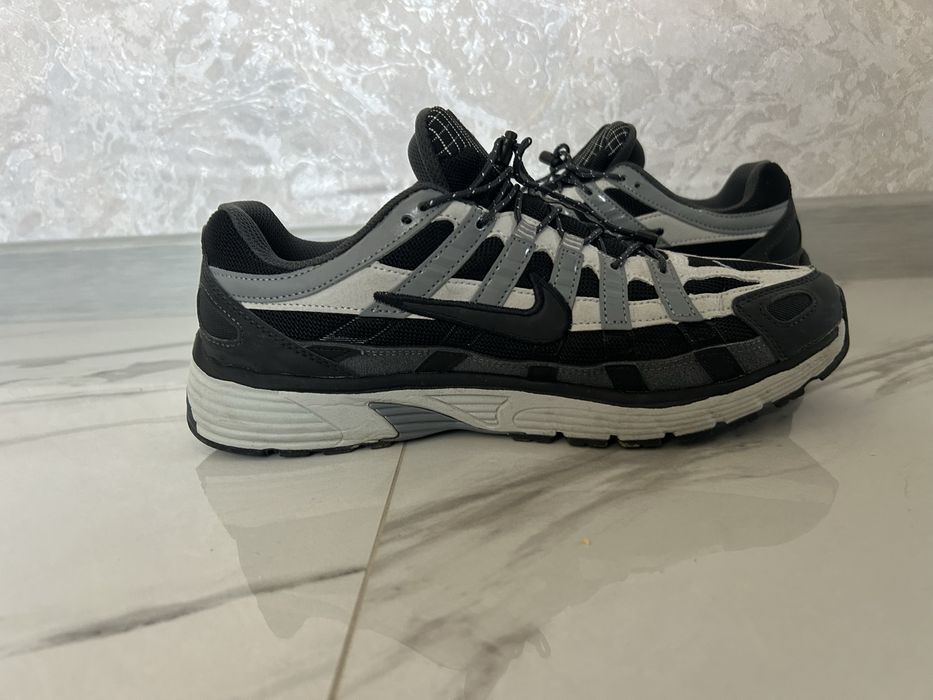 Кросівки Nike p6000