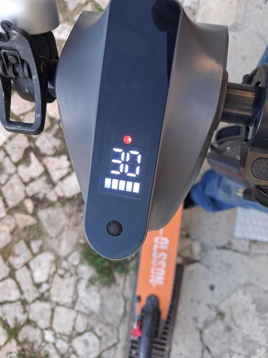 Trotinete OLSSON elétrica 36 volts pronta a rodar