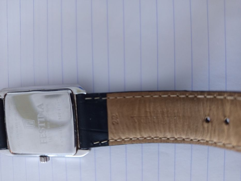 Relógio Festina como novo de cor azul com pulseira nova