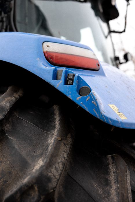 Трактор New Holland t7060