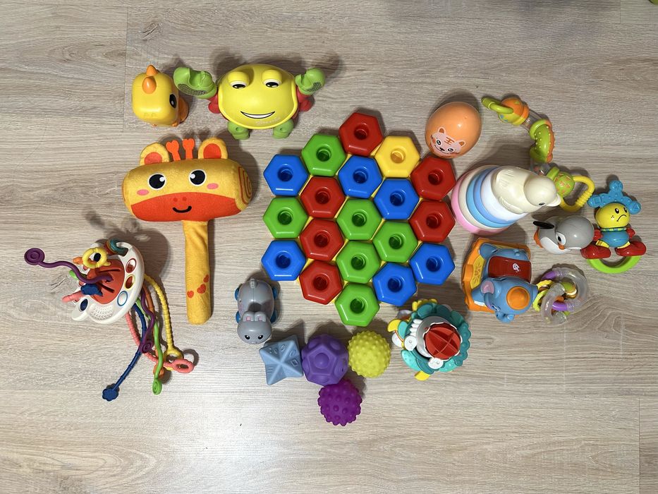 Продам іграшки для найменших, музичні, мозаїка