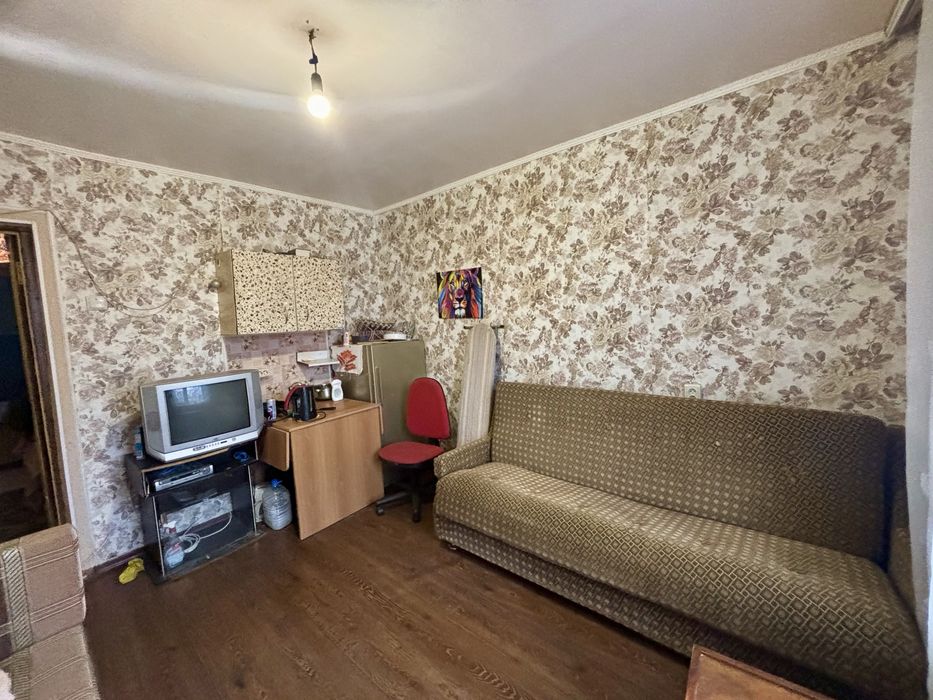 Продам кімнату Театральна