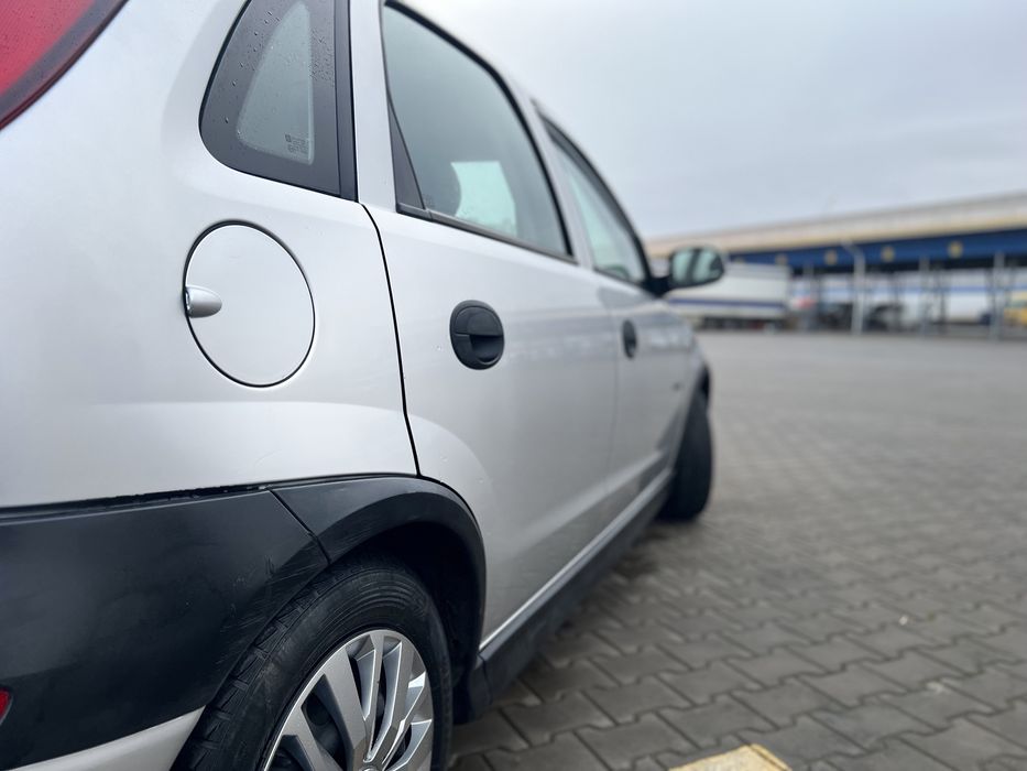 Продам Opel Corsa C 1.2МТ 2002