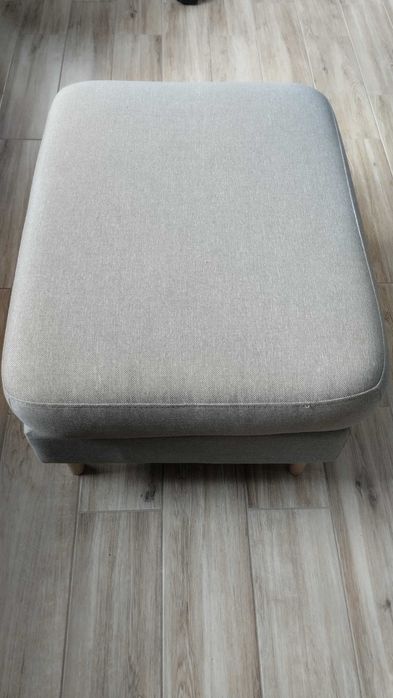 Sofa z funkcją spania z podnóżkiem