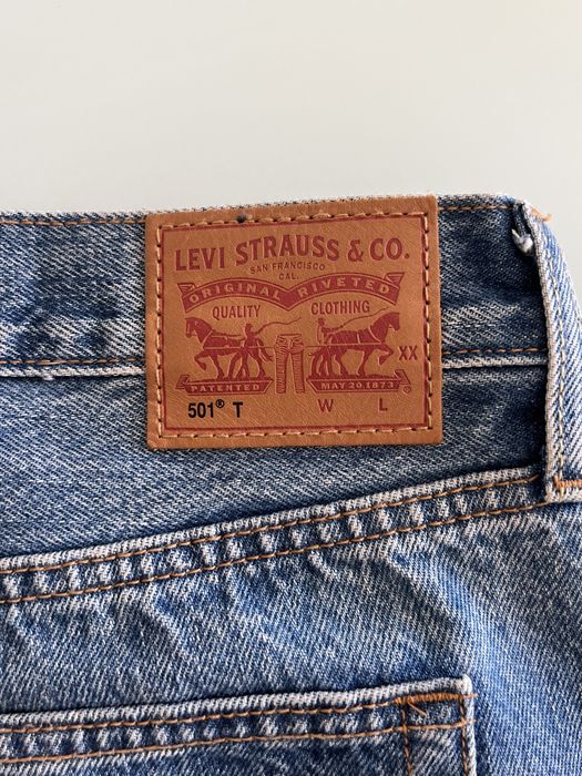 Шикарні джинси levi’s з вишивкою