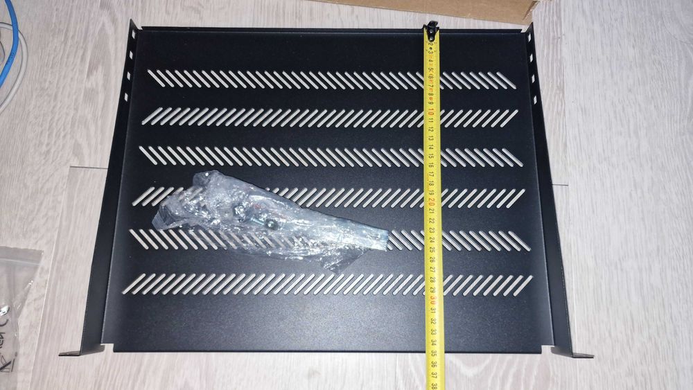 Półka stała 19", 1U, gł. 350 mm, nośność 25 kg, mocowanie w 4 punktach ...