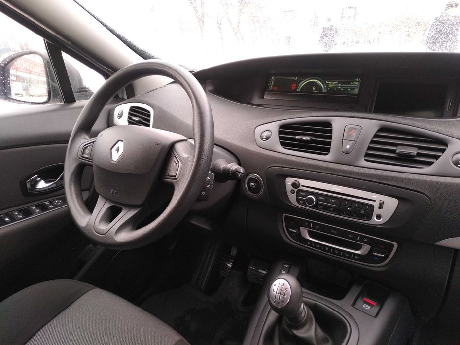 Renault Grand Scenic 2015