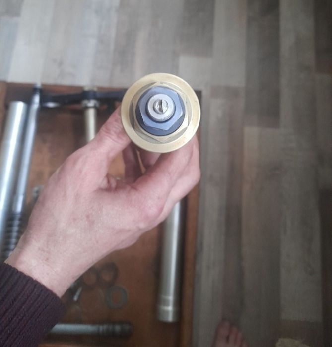 Вилка передня Suzuki gsxr k1 k2 k3