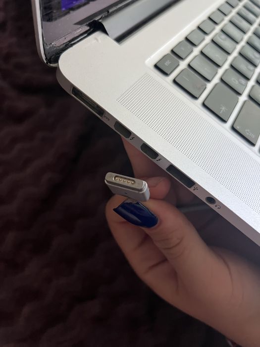 Продам Macbook Pro 15