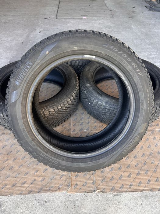 Резина зимная.     Pirelli.    215.55.17.   Romania