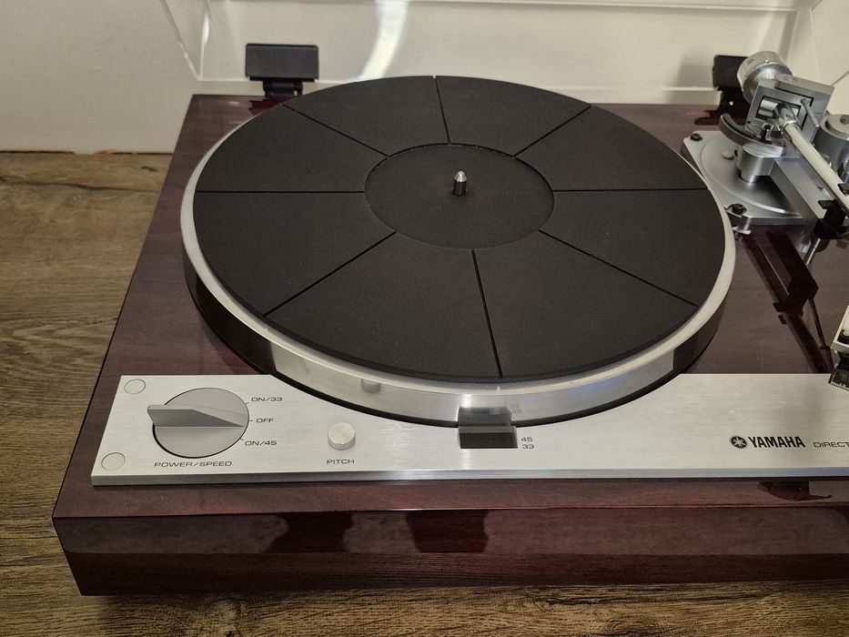 Gramofon vintage Yamaha YP-D51