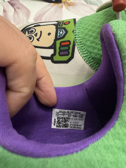 Кросівки Adidas 33 р.