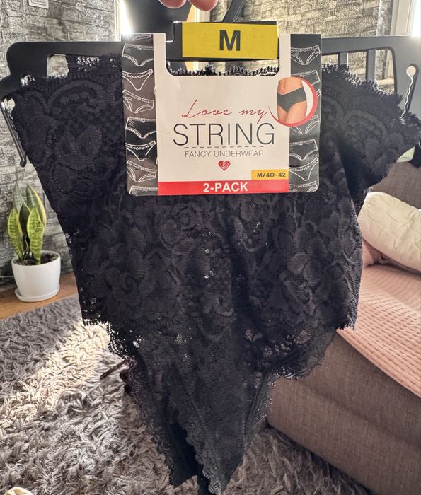 Majtki stringi czarne M 40-42 2 pary nowe koronkowe
